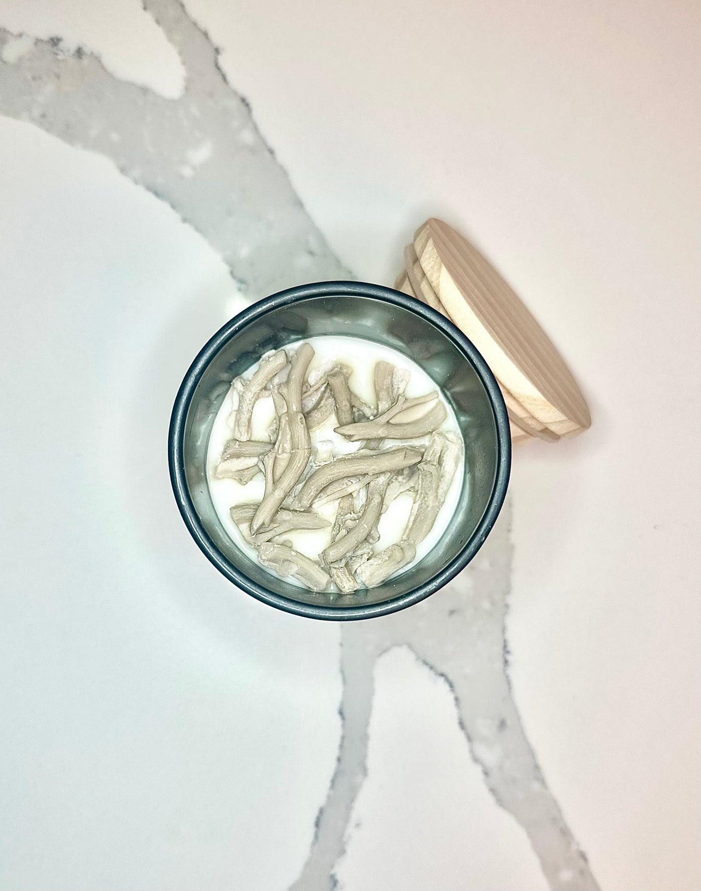 Sandalwood Candle (classic) -Classic 5 oz