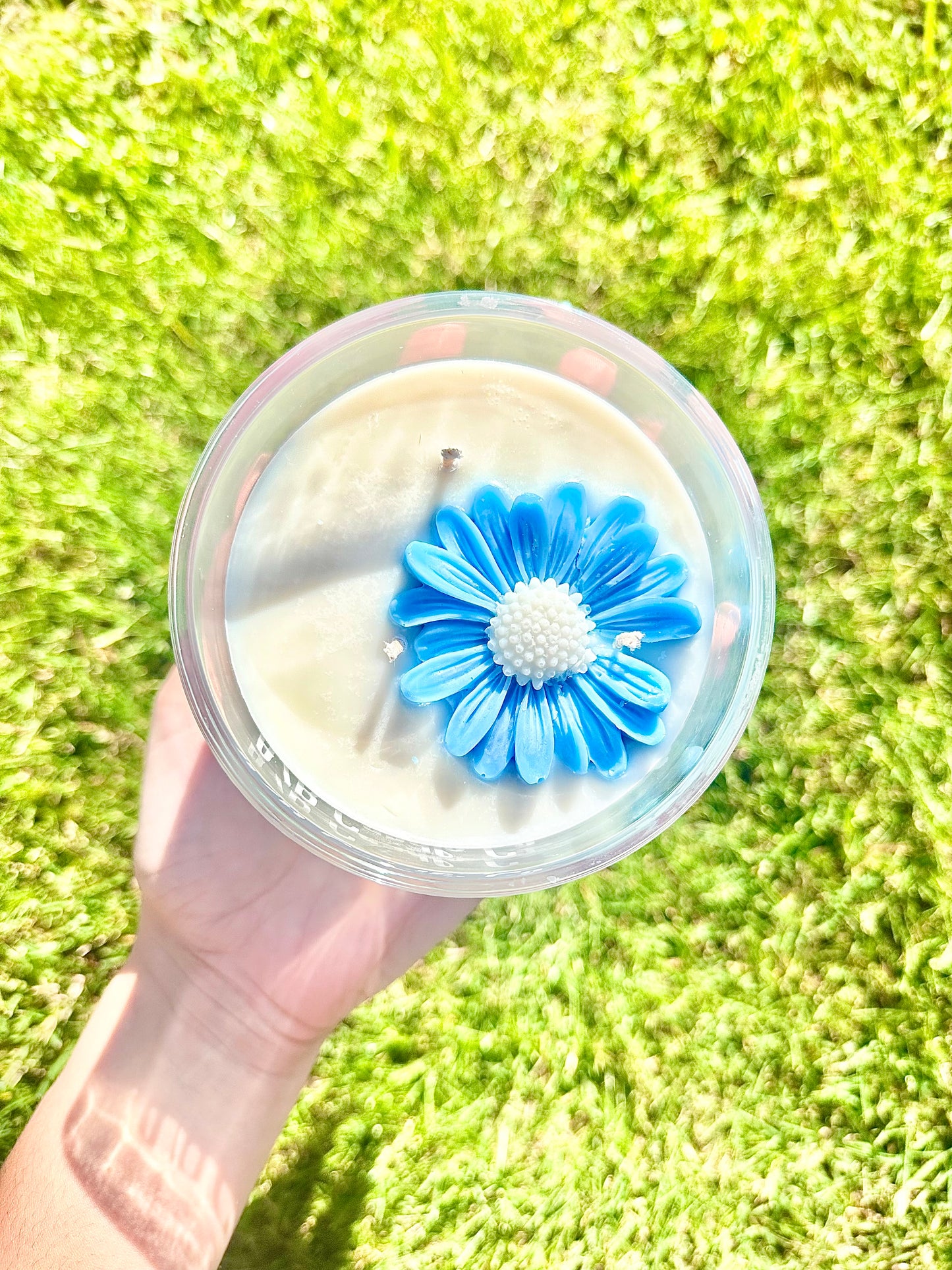 Blooming Petals Candle - Large 11oz candle