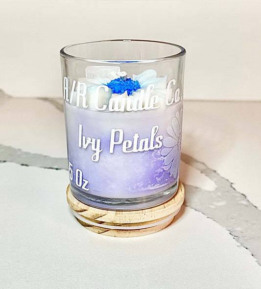 Ivy Petals Candle - Classic 5 Oz