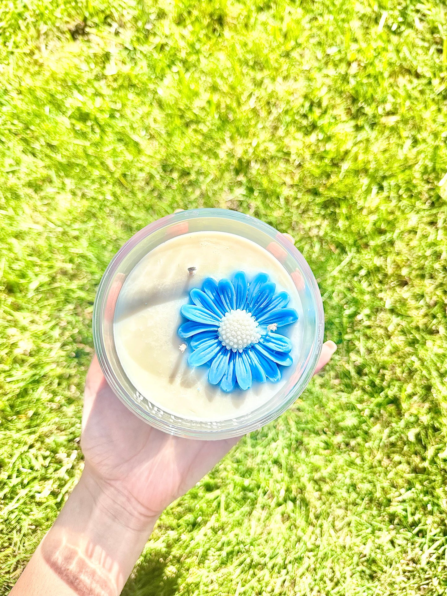 Blooming Petals Candle - Large 11oz candle